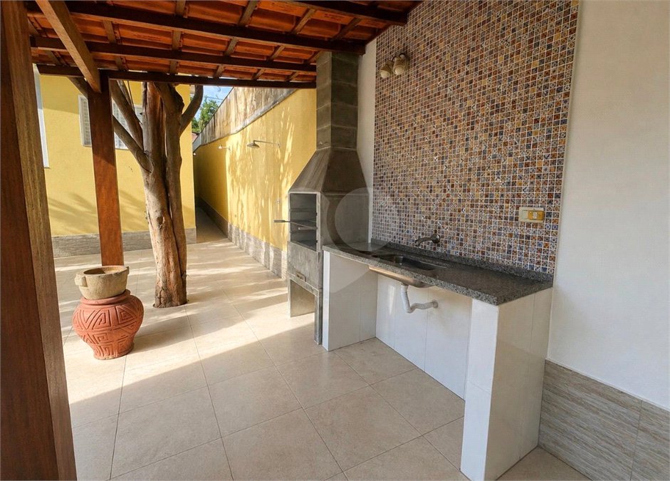Casa Térrea à venda com 3 quartos, sendo 1 suíte, em Alto da Boa Vista, São Paulo, SP