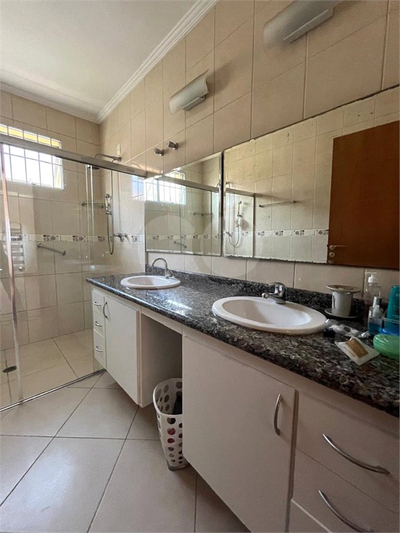 Sobrado à venda com 4 quartos, sendo 1 suíte,  em Vila Cordeiro, São Paulo, SP
