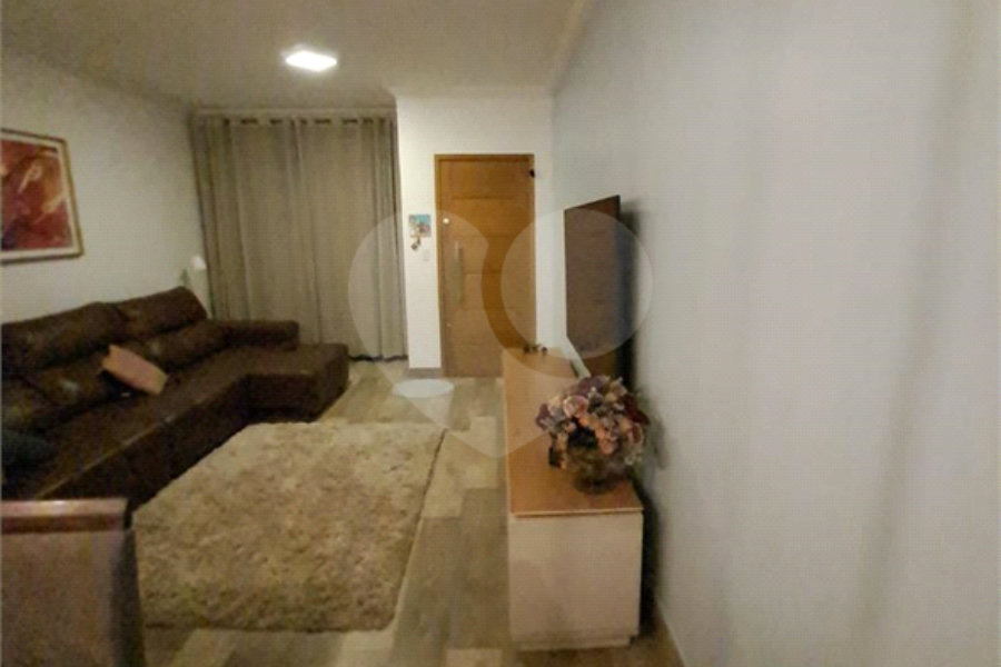 Sobrado à venda com 3 quartos, sendo 1 suíte,  em Vila Gustavo, São Paulo, SP