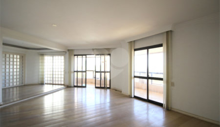 Apartamento à venda com 3 suítes em Vila Suzana, São Paulo, SP