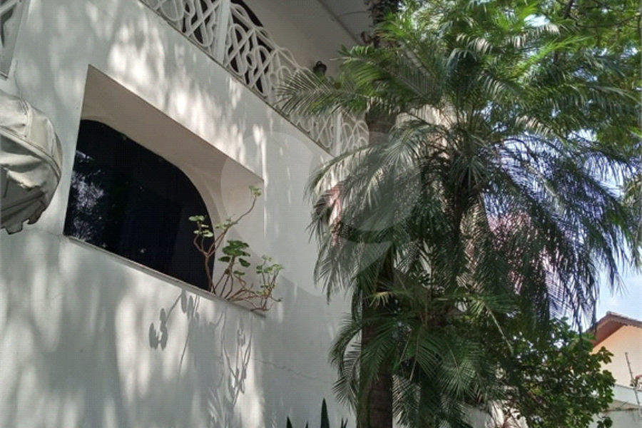 Sobrado à venda com 6 suítes em Jardim Franca, São Paulo, SP