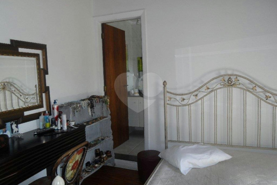 Sobrado à venda com 4 quartos, sendo 1 suíte, em Água Fria, São Paulo, SP