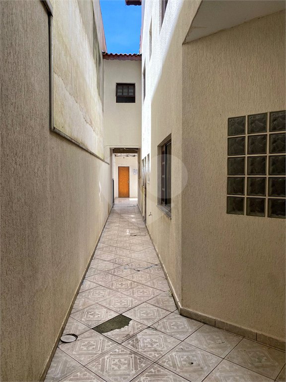 Sobrado à venda com 5 suítes em Jardim dos Ipês, Suzano, SP