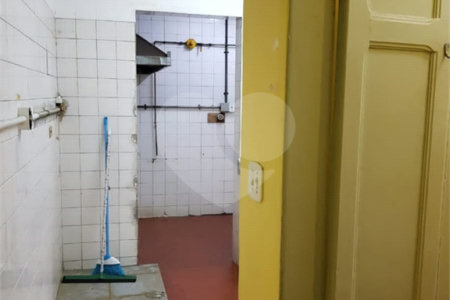 Sobrado à venda com 3 quartos em Jardim Paulista, São Paulo, SP
