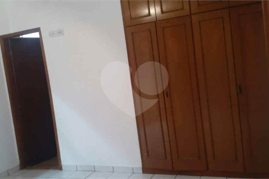 Casa à venda com 3 quartos, sendo 1 suíte,  em Parque Vitória, São Paulo, SP