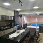 Casa à venda com 3 quartos, sendo 1 suíte, no condomínio Residencia Valencia - Ilha Turia, Ribeirão Preto - SP