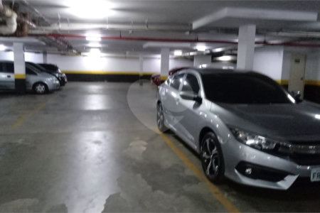 Apartamento à venda com 3 quartos, sendo 1 suíte,  em Vila Mariana, São Paulo, SP