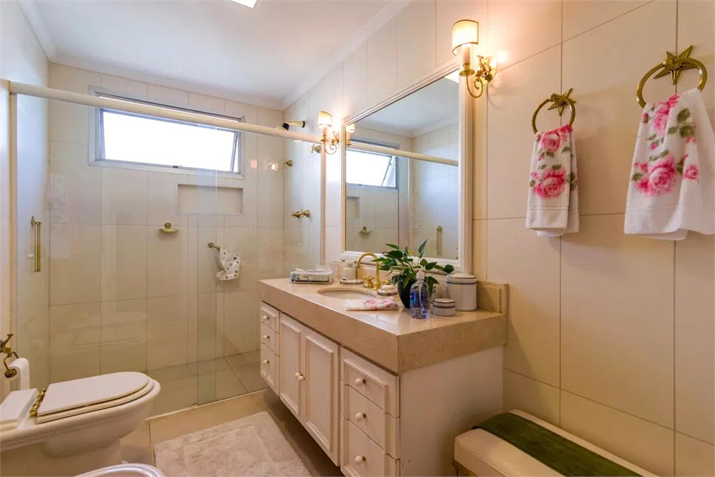 Apartamento à venda com 4 quartos, sendo 2 suítes, em Real Parque, São Paulo, SP