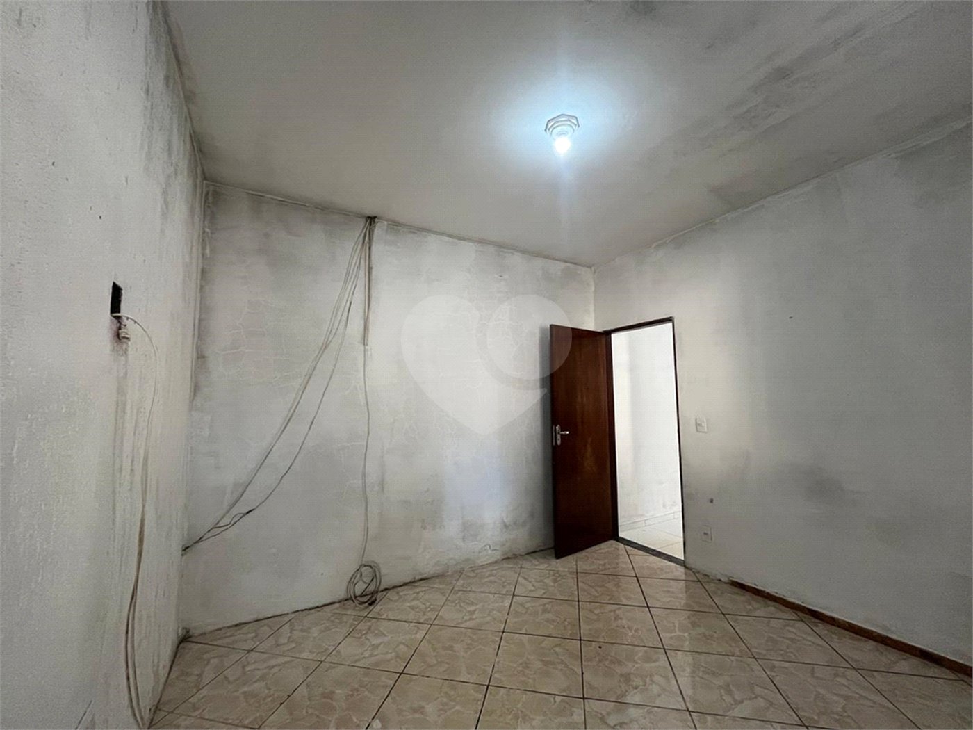 Casa à venda com 1 suíte em Vila Carolina, Itapetininga, SP
