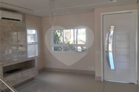 Casa à venda com 3 suítes no condomínio Portal do Jequitibá, Valinhos - SP