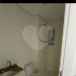 Apartamento no Condomínio Flor de Liz.