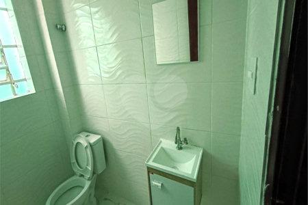 Sobrado à venda com 3 quartos em Chora Menino, São Paulo, SP