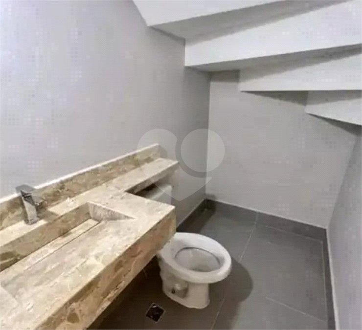 Sobrado à venda com 2 quartos, sendo 1 suíte, em Vila Nina, São Paulo, SP