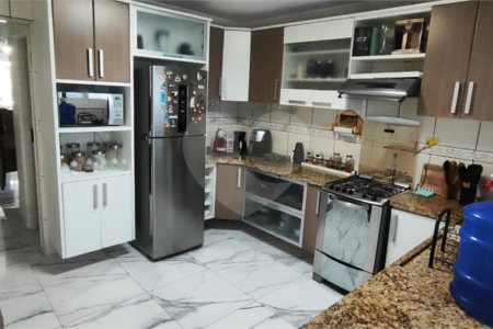 Casa à venda com 3 quartos, sendo 1 suíte,  em Chácara das Flores, Mogi das Cruzes, SP