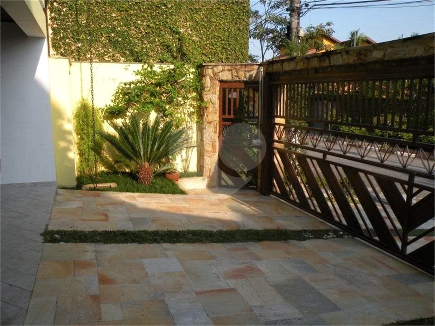 Casa à venda ou para alugar com 5 suítes em Parque dos Príncipes, São Paulo, SP