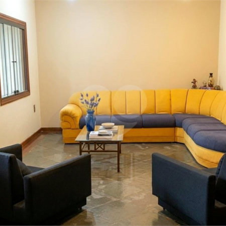 Casa à venda com 4 quartos, sendo 1 suíte, em Jardim Leocádia, Sorocaba, SP