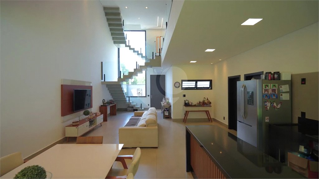 Casa à venda com 3 suítes em Pinheirinho, Vinhedo, SP
