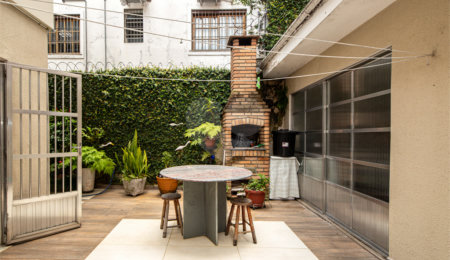 Casa à venda com 3 quartos, sendo 1 suíte,  em Campo Belo, São Paulo, SP