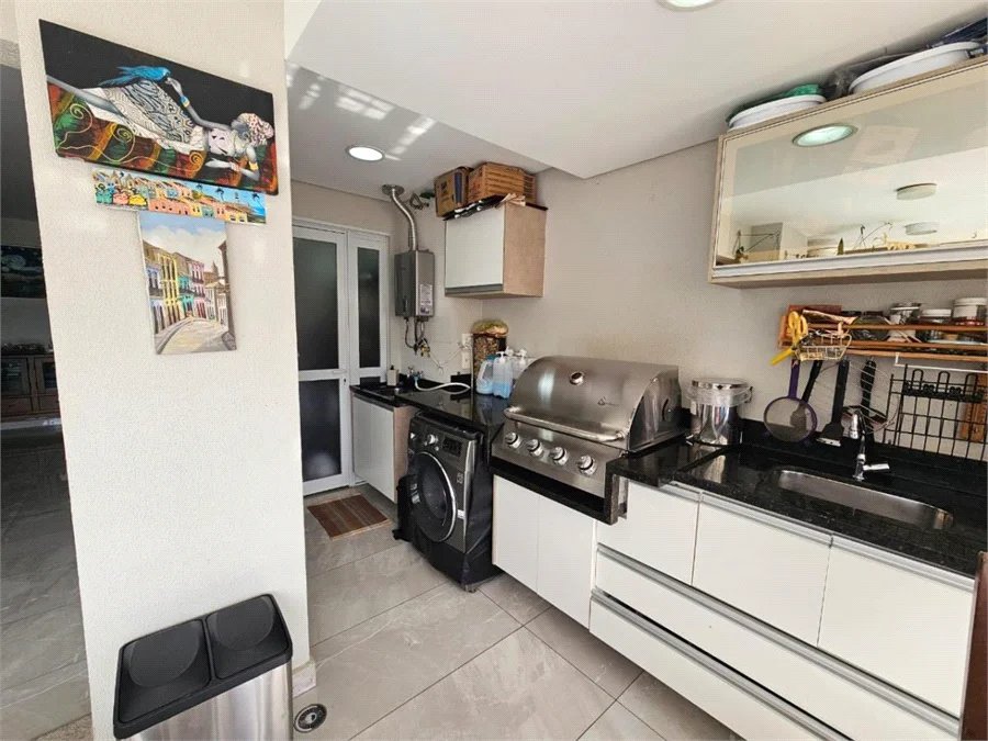 Apartamento à venda com 2 suítes em Vila Anastácio, São Paulo, SP