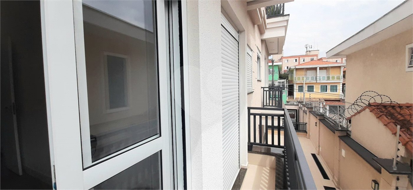 Casa à venda com 3 quartos, sendo 1 suíte, no condomínio Residencial Gran Veiga, São Paulo - SP