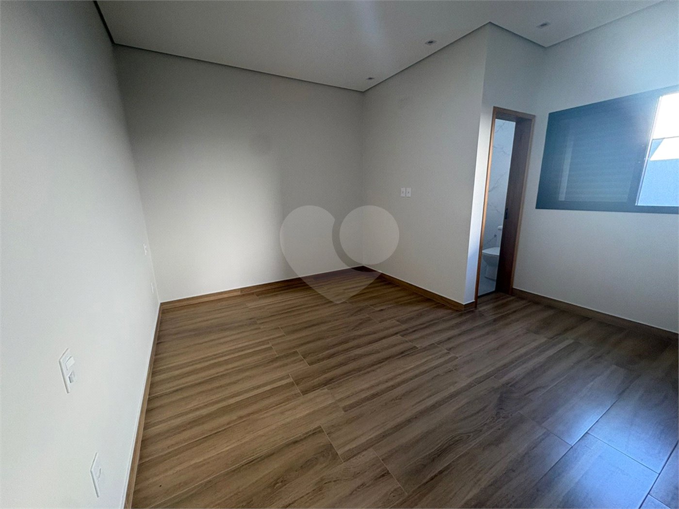 Casa à venda com 3 quartos, sendo 1 suíte, no condomínio Reserva Ipanema, Sorocaba - SP