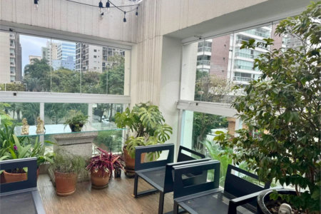 Apartamento à venda com 4 suítes em Vila Olímpia, São Paulo, SP
