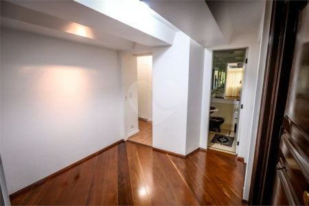 Apartamento à venda com 3 suítes em Paineiras do Morumbi, São Paulo, SP