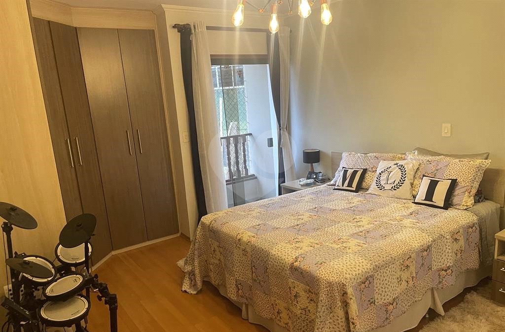 Casa à venda com 3 quartos, sendo 1 suíte, no condomínio Beatriz, São Paulo - SP
