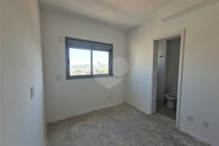 Apartamento à venda com 3 suítes em Jardim Marajoara, São Paulo, SP