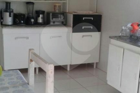 Casa à venda com 6 quartos, sendo 4 suítes, no condomínio Cond Riacho Fundo, Araçoiaba da Serra - SP