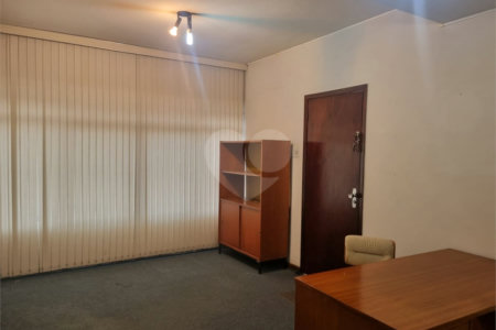 Sobrado à venda com 3 quartos em Brooklin, São Paulo, SP
