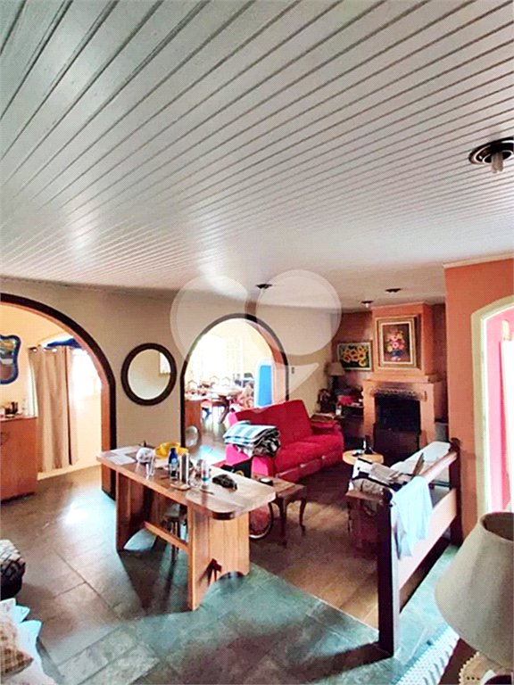 Casa à venda com 4 quartos, sendo 1 suíte, no condomínio Chacarás Bela Vista, Mairiporã - SP