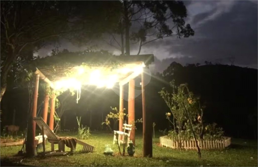 Sítio à venda com 6 quartos, sendo 5 suítes, em Dos Mimis, Piracaia, SP