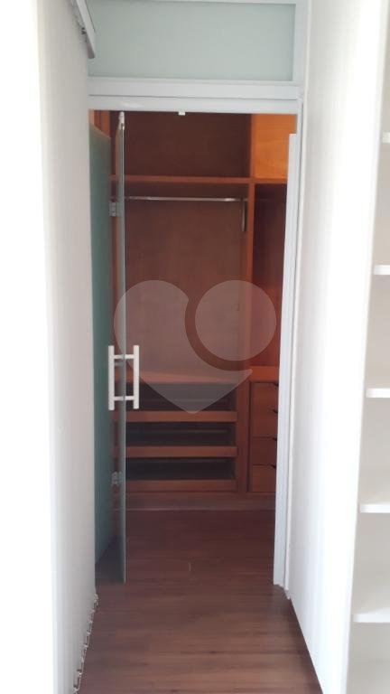 Casa para alugar com 3 suítes no condomínio Residencial Courtyard Village, São Paulo - SP