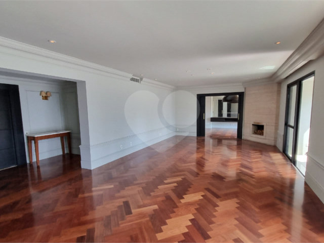 Apartamento para alugar com 6 quartos, sendo 4 suítes,  em Panamby, São Paulo, SP