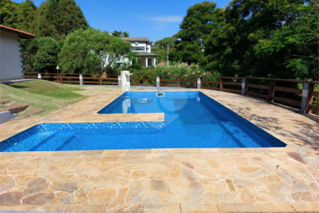 Casa à venda com 4 suítes no condomínio Monte Belo, Salto - SP