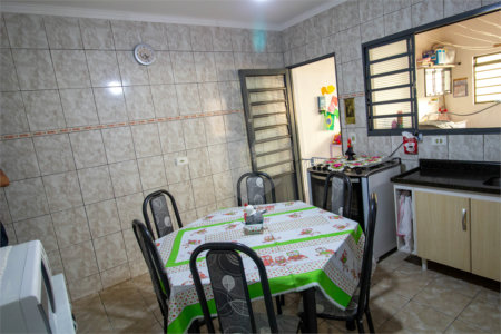 Casa à venda com 2 quartos em Jardim Brasil, São Roque, SP