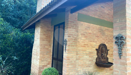 Casa à venda com 2 suítes no condomínio Residencial Cantareira, Mairiporã - SP