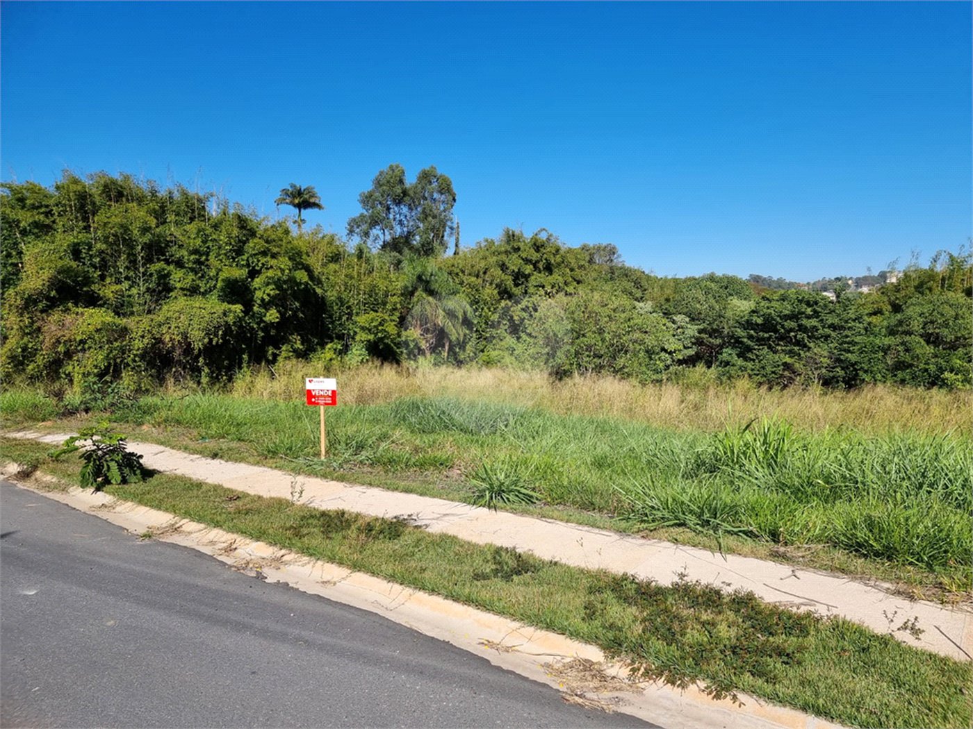 Terreno à venda no condomínio Residencial São João, Vinhedo - SP