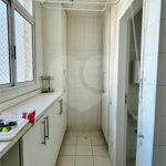 Apartamento à venda com 3 quartos, sendo 1 suíte,  em Parque Residencial Aquarius, São José dos Campos, SP