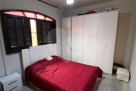 Casa à venda com 4 quartos, sendo 1 suíte,  em Jardim Ponte Grande, Mogi das Cruzes, SP