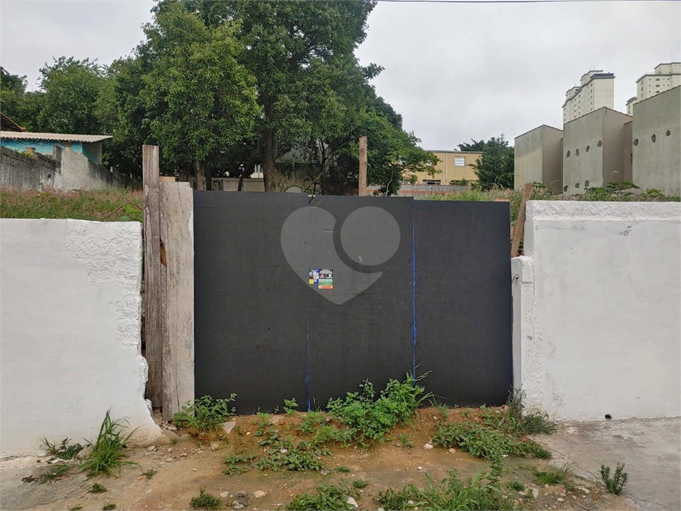Invista na Localização Certa - Terreno Comercial com Grande Potencial - Próximo à Salim Farah Maluf
