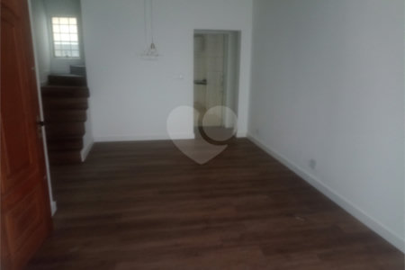 Casa de Vila à venda com 4 quartos, sendo 1 suíte, em Vila Olímpia, São Paulo, SP