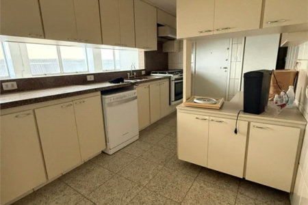 Triplex à venda ou para alugar com 3 suítes em Vila Suzana, São Paulo, SP