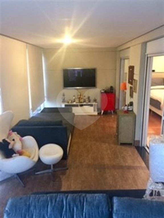 Apartamento à venda com 3 suítes em Campo Belo, São Paulo, SP