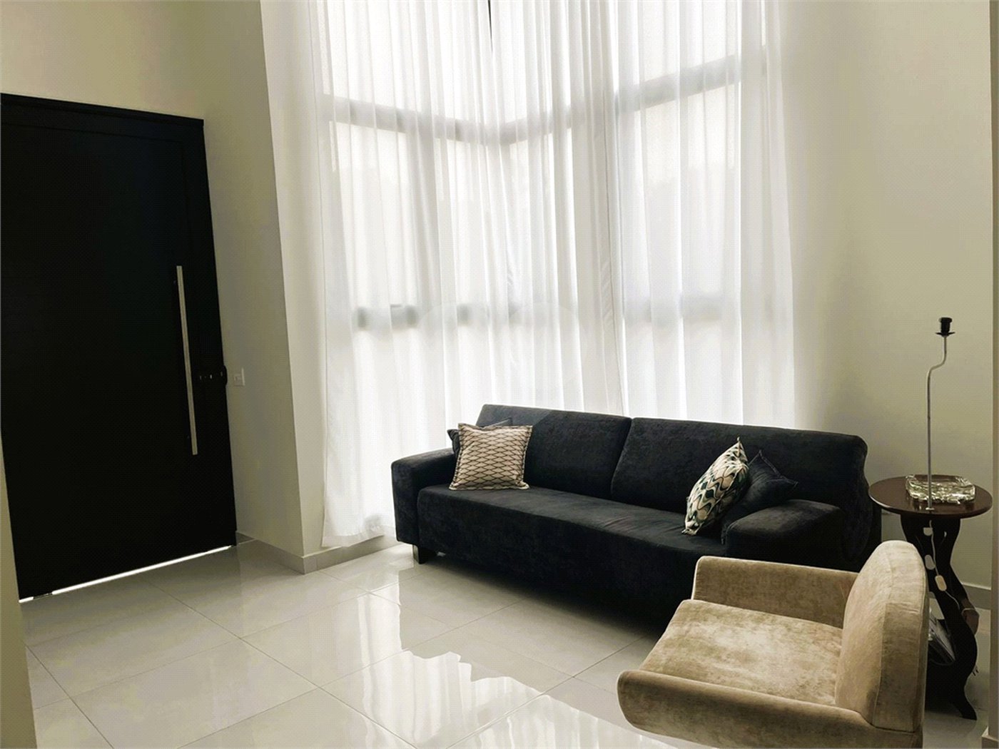 Casa à venda com 3 suítes no condomínio Residencial Le France, Sorocaba - SP