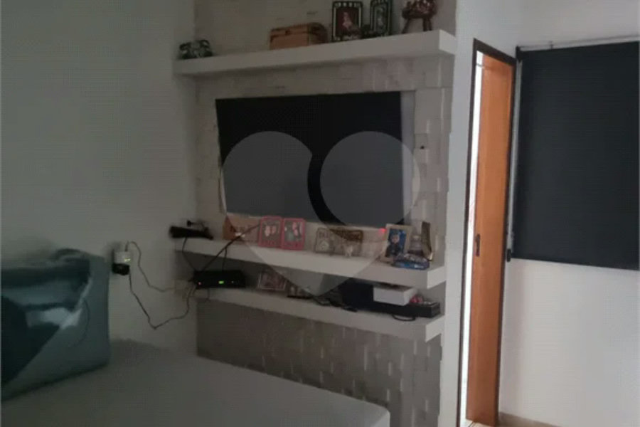 Casa à venda com 2 suítes no condomínio Residencial Maracujás, São Paulo - SP