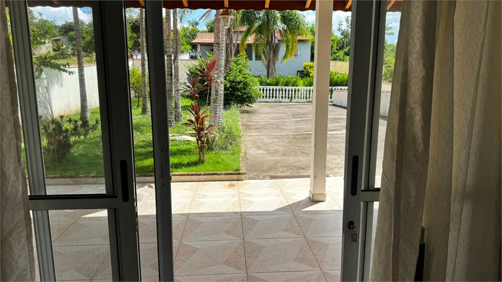 Casa à venda com 8 quartos, sendo 3 suítes,  no condomínio Terras de Santa Rosa, Salto - SP