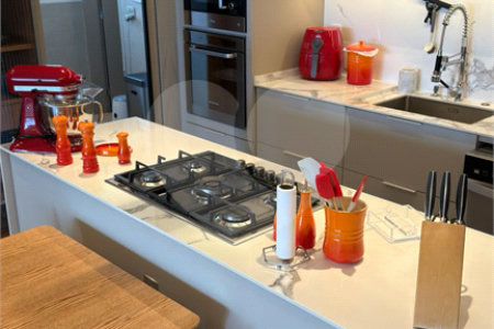 Apartamento à venda com 3 quartos, sendo 1 suíte,  em Jardim Paulista, São Paulo, SP