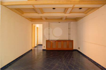 Apartamento à venda com 3 quartos, sendo 1 suíte, em Campo Belo, São Paulo, SP